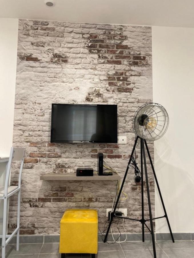 Studio 23M2 Moderne Hypercentre - Arenes A 2 Min Nîmes Dış mekan fotoğraf